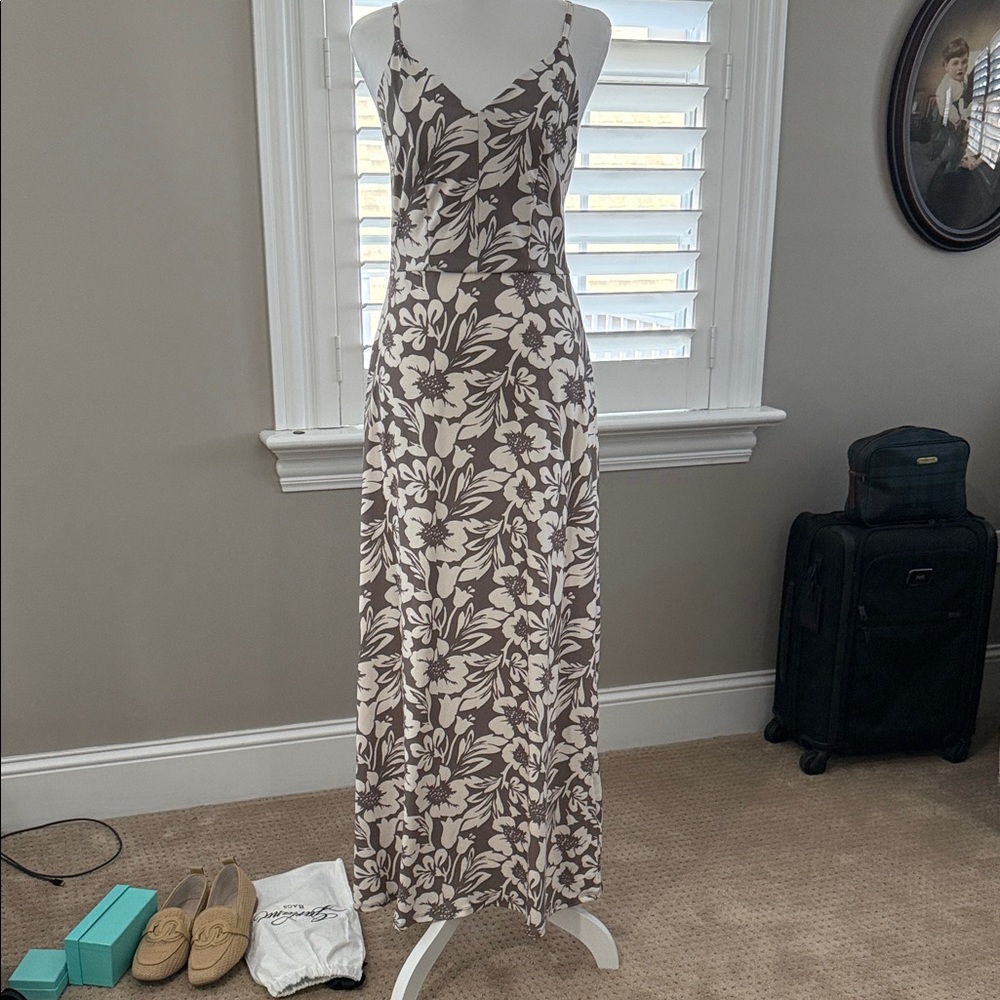 Market & Spruce gray and white Floral Maxi Dress